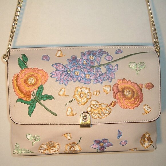 Topshop Handbags - TOPSHOP Floral Embroidered Clutch Crossbody Gold Chain Handbag NR MINT